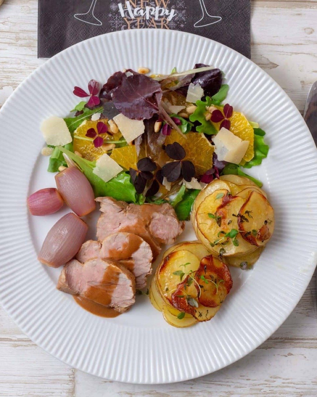 Nytårsmenu med mørbrad, pommes Anna og svampesauce